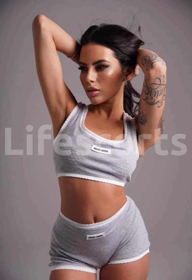 Jade - escort Brasileña en Milan, foto 1