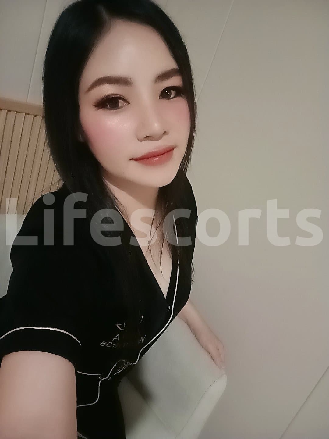 Luna - escort en Abu Dhabi, foto 3