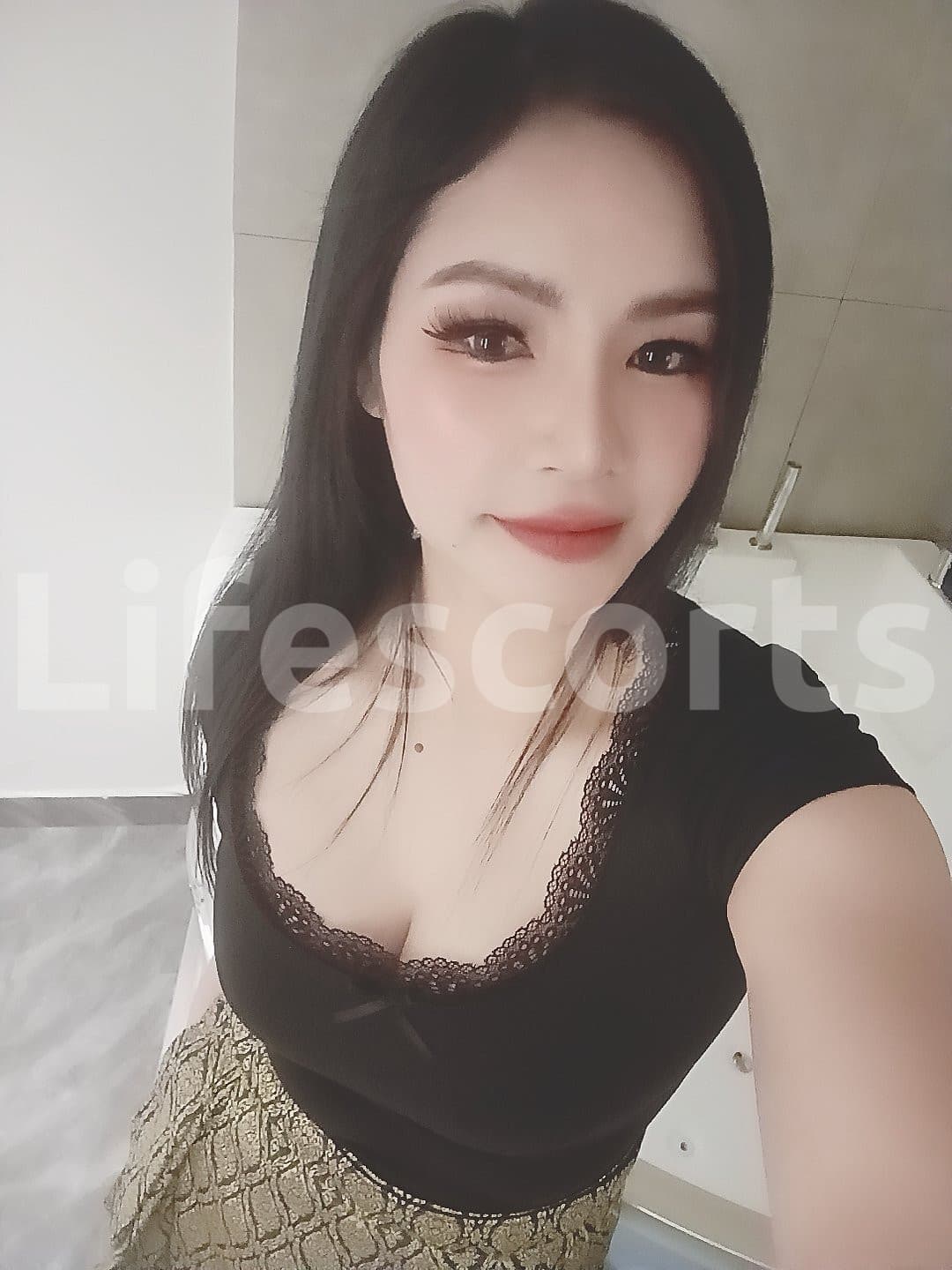 Luna - escort en Abu Dhabi, foto 2