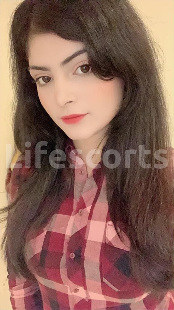 Supriya - escort en Abu Dhabi, foto 1