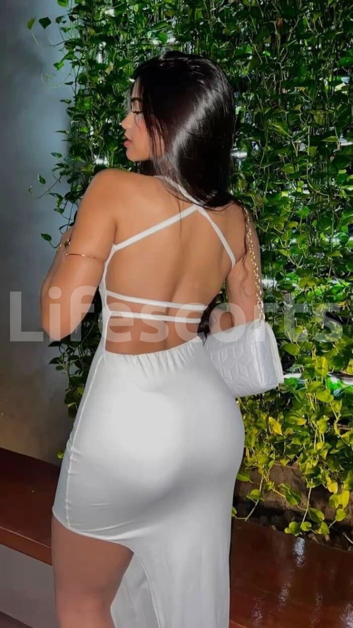 Julia - escort Latina en Motril, foto 1