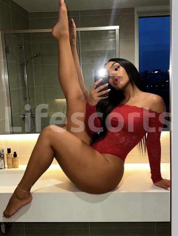 Aischa - escort Cubana en Figueres, foto 2