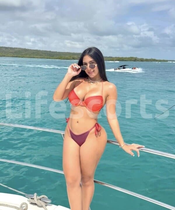 Andrea - escort Latina en Cambrils, foto 3