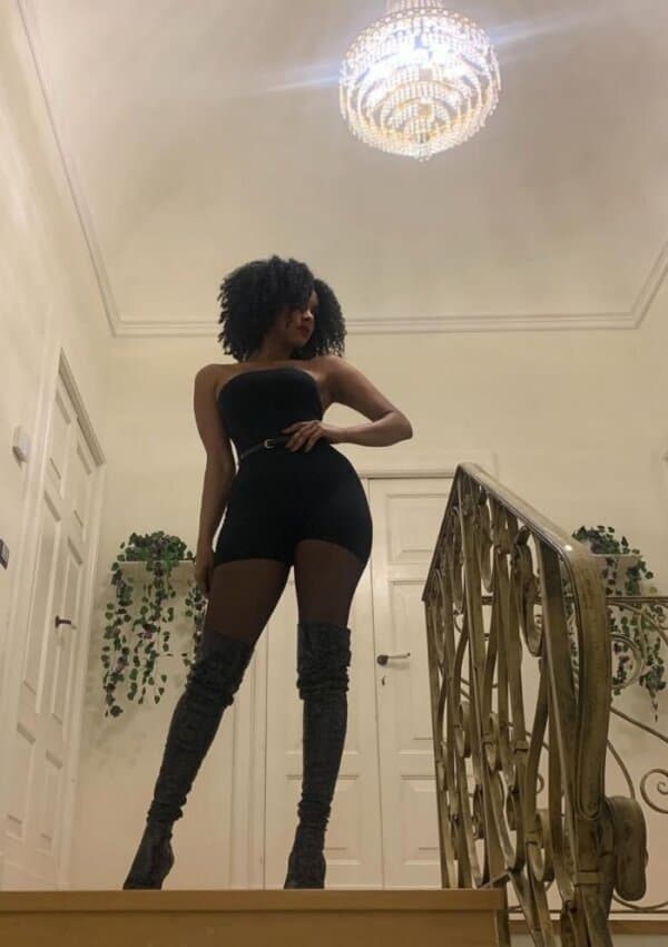 Victoria, escort Latina en Villena
