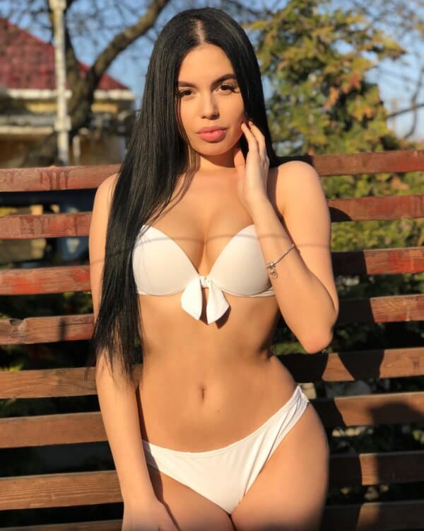 Vianelle, escort en Dubai