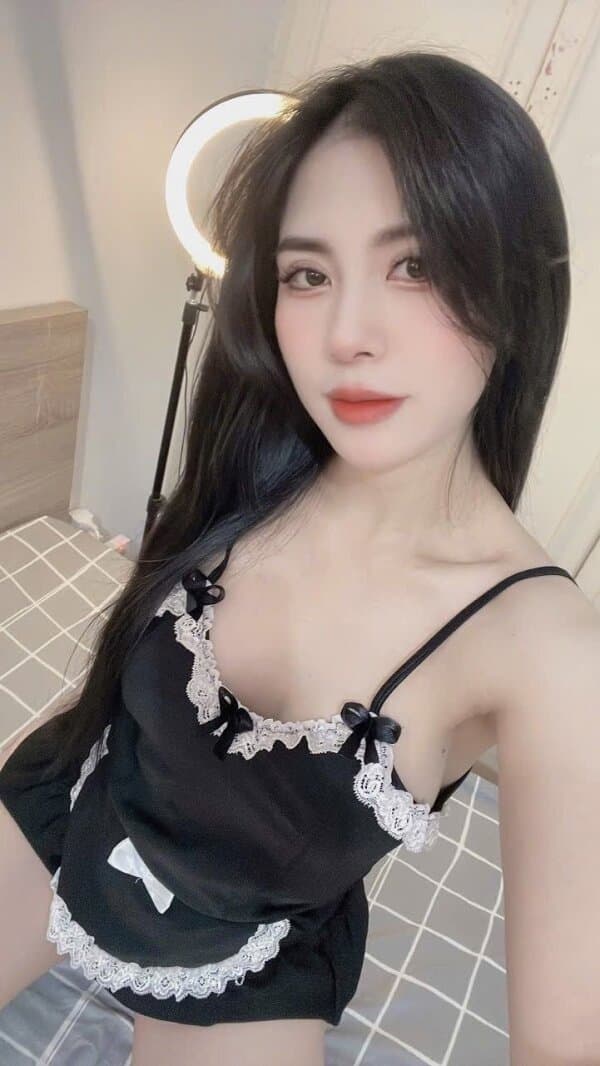 Mina, escort en Abu Dabi