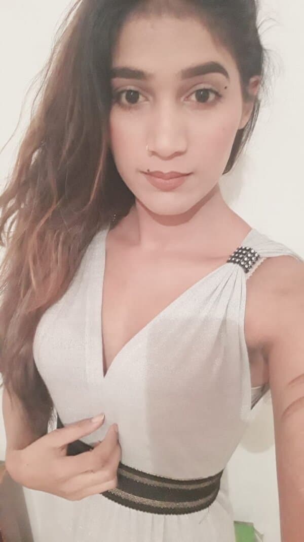 Roshini, escort en Abu Dhabi